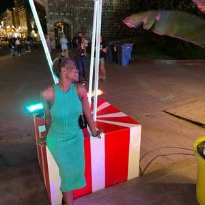 Meet your Posher, Vanela